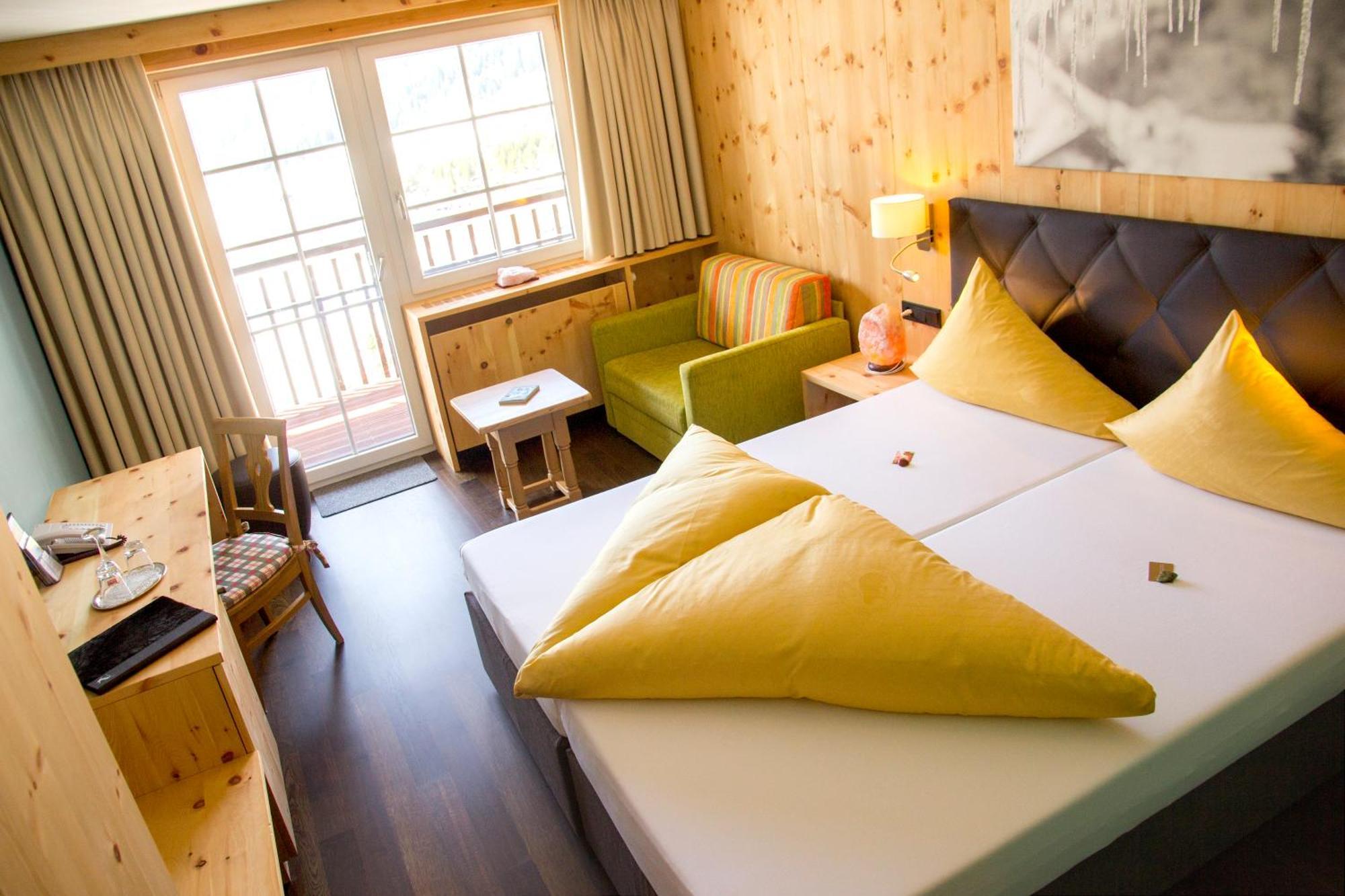 Wohlfuehlhotel Hubertushof 스투벤 암 아를베르크 외부 사진
